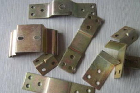 精密沖壓件加工前要做哪些準(zhǔn)備呢？